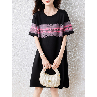 黑色印花钉珠连衣裙女