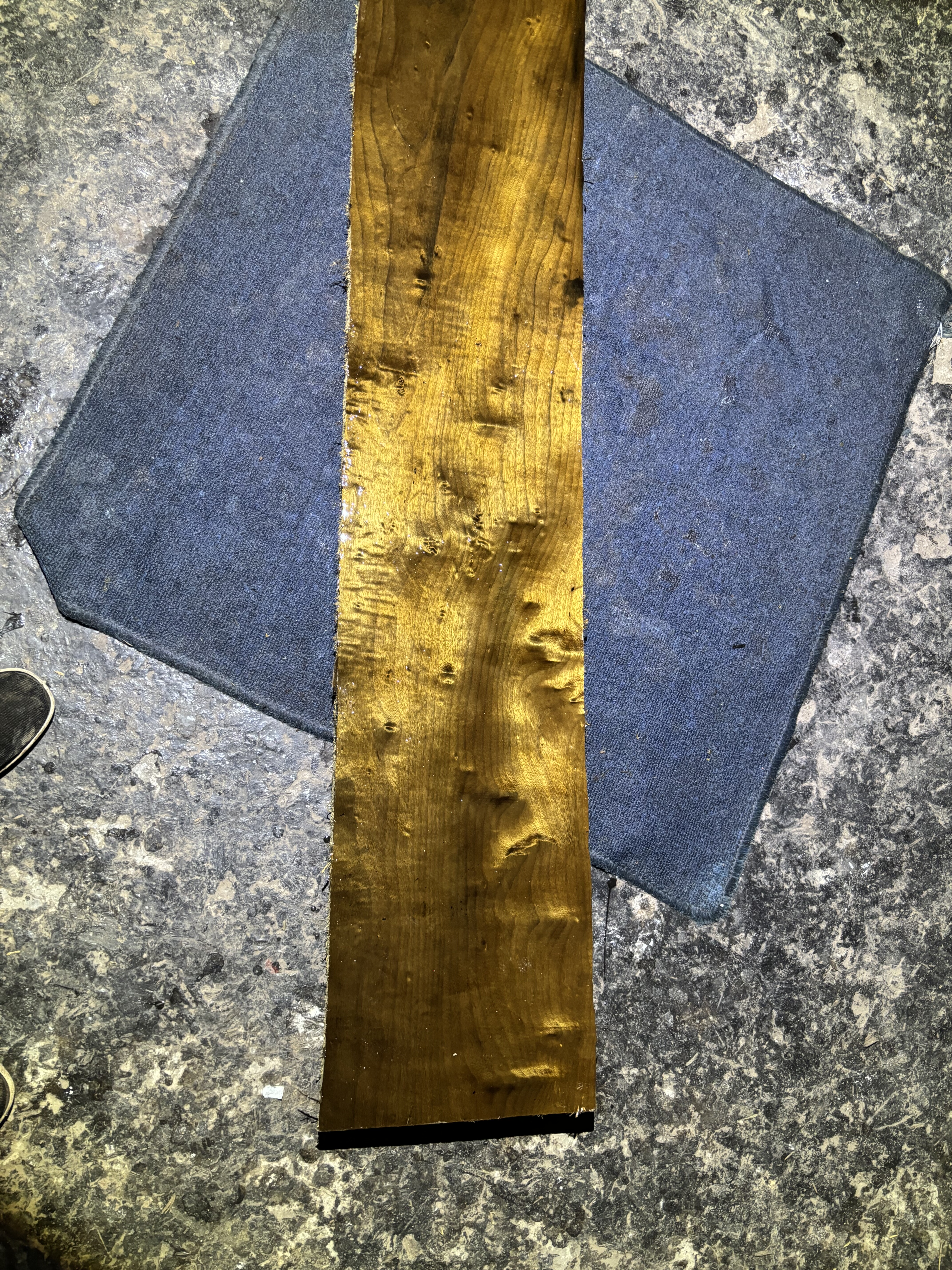 阴沉金丝楠乌木料小叶桢楠香味保真正品雨滴云彩板料斫琴板凳料