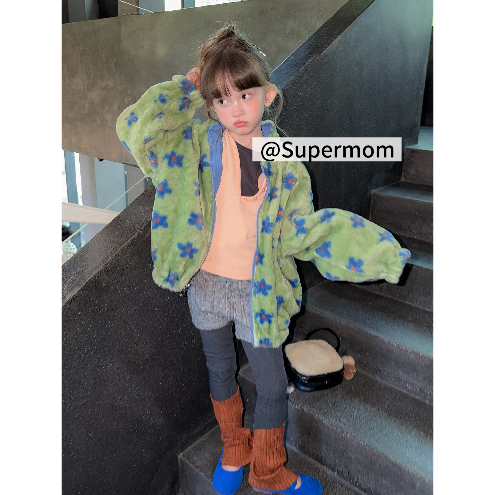 女童26冬季新款韩版卡通小熊加厚棉服小花双面穿摇粒绒外套网红款