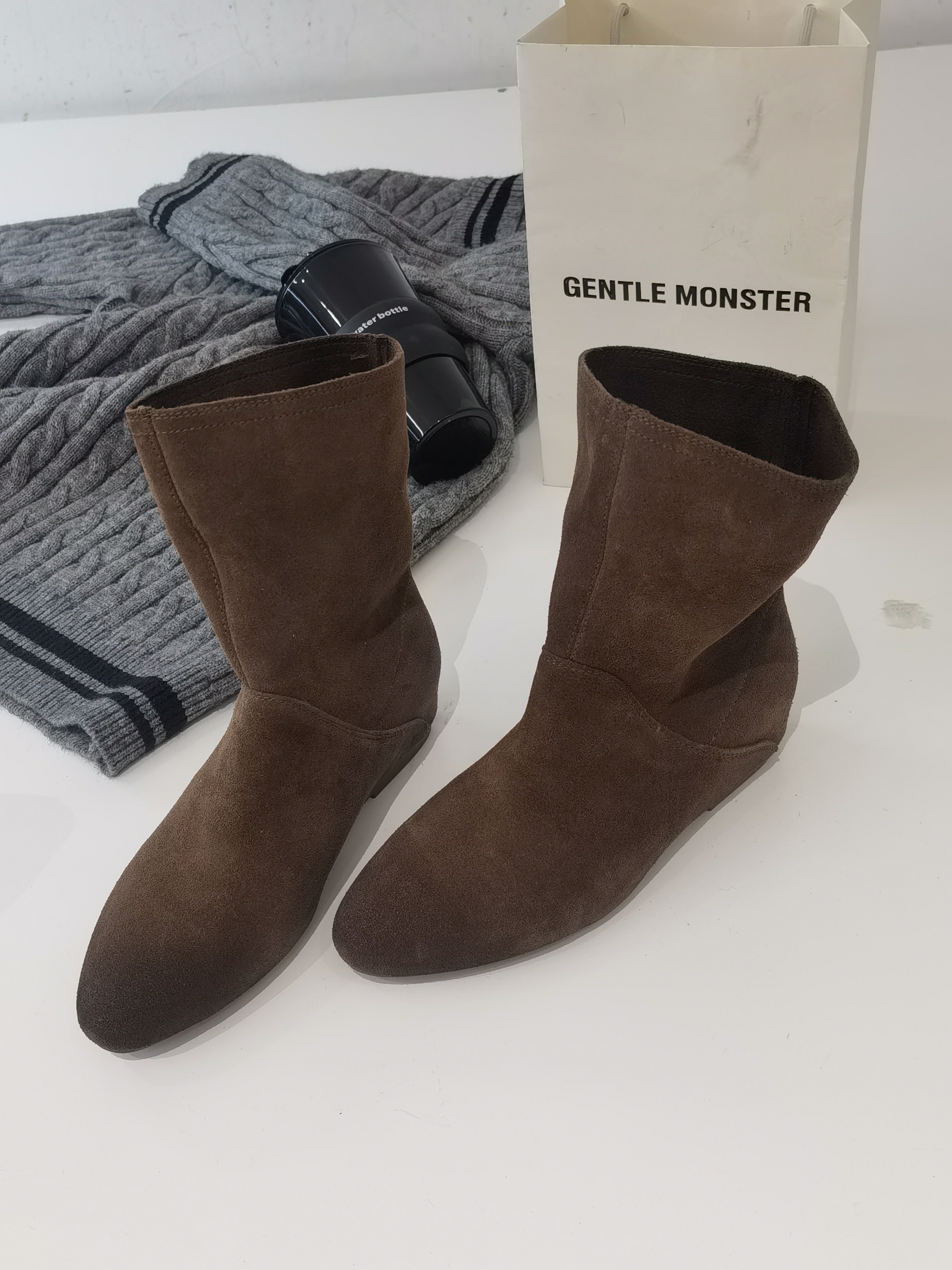 新款韩系复古真皮圆头低跟短靴女冬季靴子百搭套筒裸靴女8507