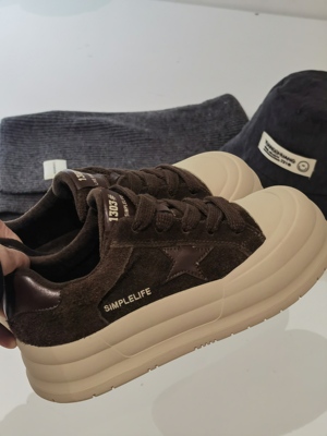 1303欧洲站真皮厚底板鞋女2025新款百搭休闲运动鞋3765