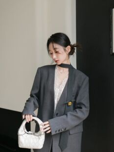 百搭显瘦西装 2026春季 外套配条纹飘带女 气质宽松大版 时尚 新款 韩版