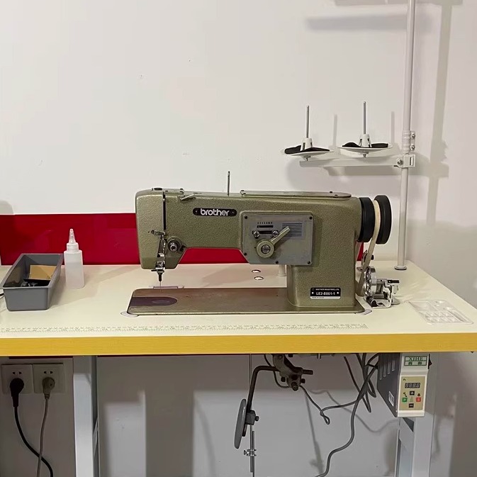 日本兄弟牌手推绣花机