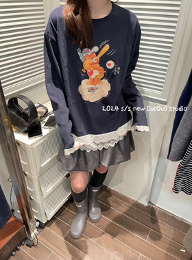 DUODUO 圆领卡通图案拼接蕾丝下摆长袖磨毛T恤上衣128