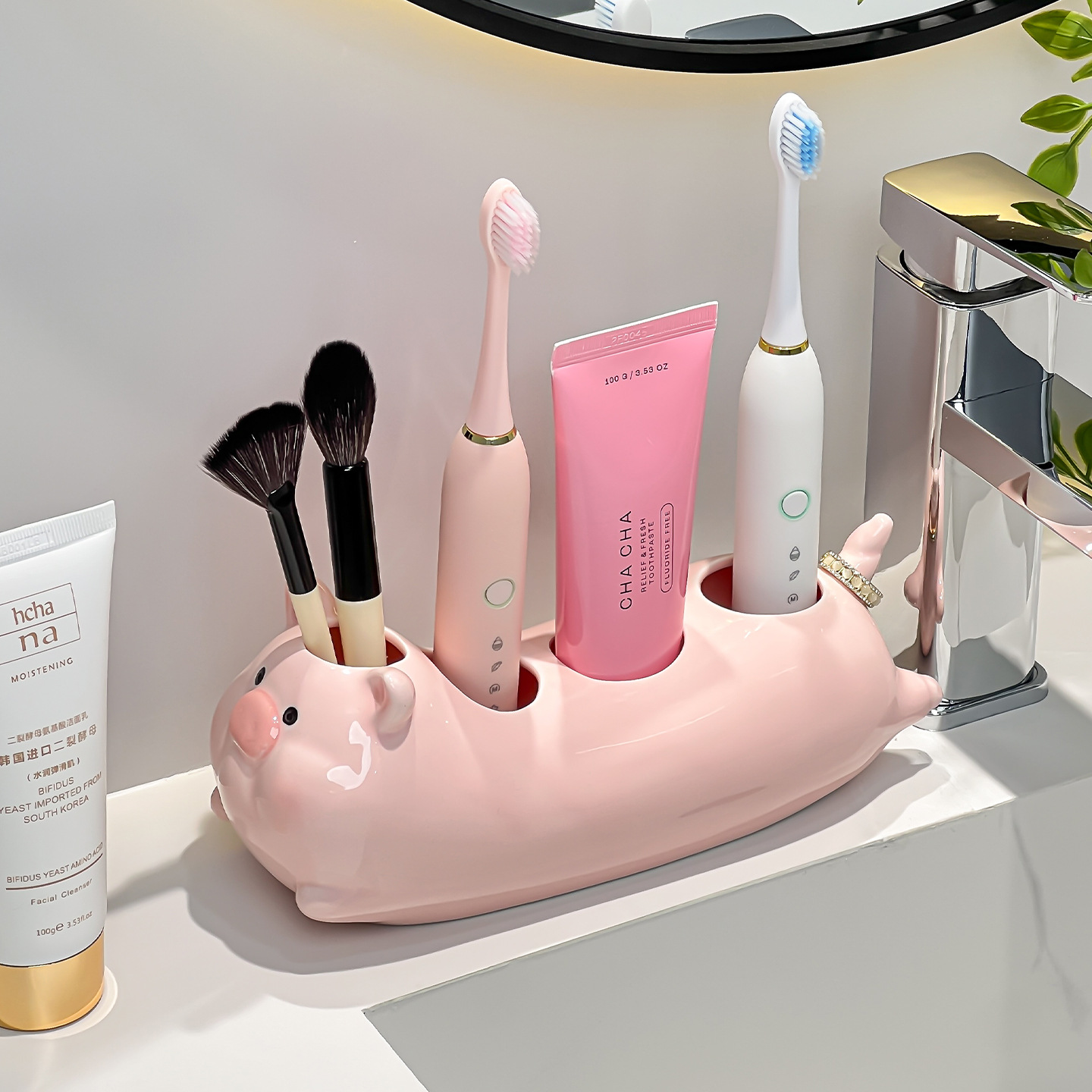 猪猪创意卫生间洗漱台情侣电动牙刷置物架浴室洗手台陶瓷收纳架子