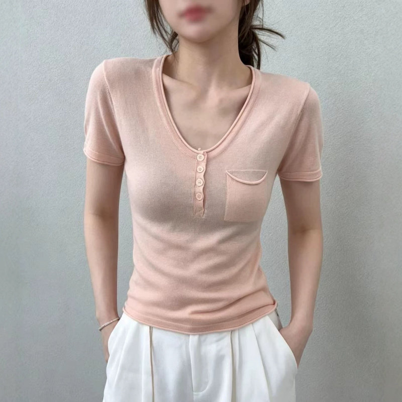 独特漂亮气质口袋设计纽扣U领短袖T恤女秋季2026新款超火减龄上衣