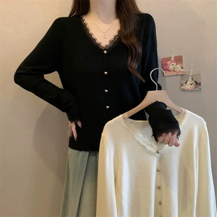 拼接蕾丝V领针织打底衫女春季新款宽松黑色毛衣内搭纯欲上衣女装