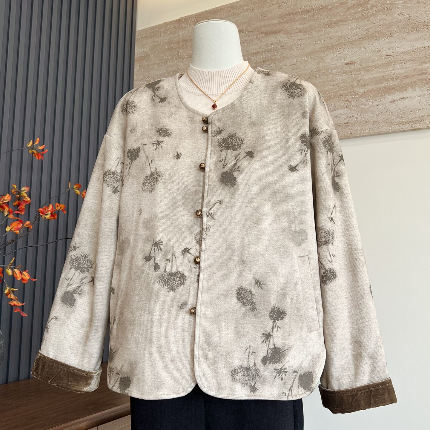 时尚洋气新款妈妈装秋冬季保暖长袖圆领中老年女棉服宽松防风外套