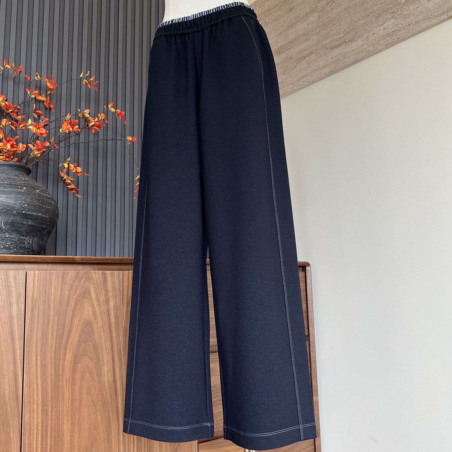 时尚新款妈妈装秋季牛仔裤松紧腰直筒裤中老年女士气质百搭长裤子