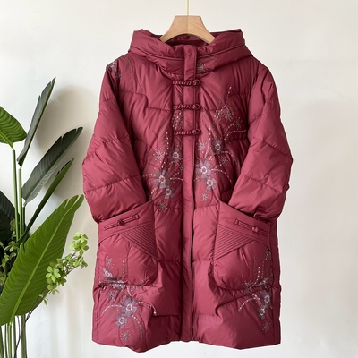 中年妈妈刺绣羽绒服中长款