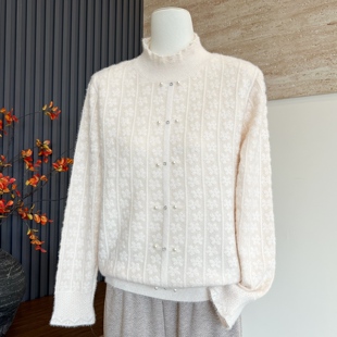 时尚洋气新款妈妈装秋冬季针织衫上衣内搭中老年女半高领保暖毛衣