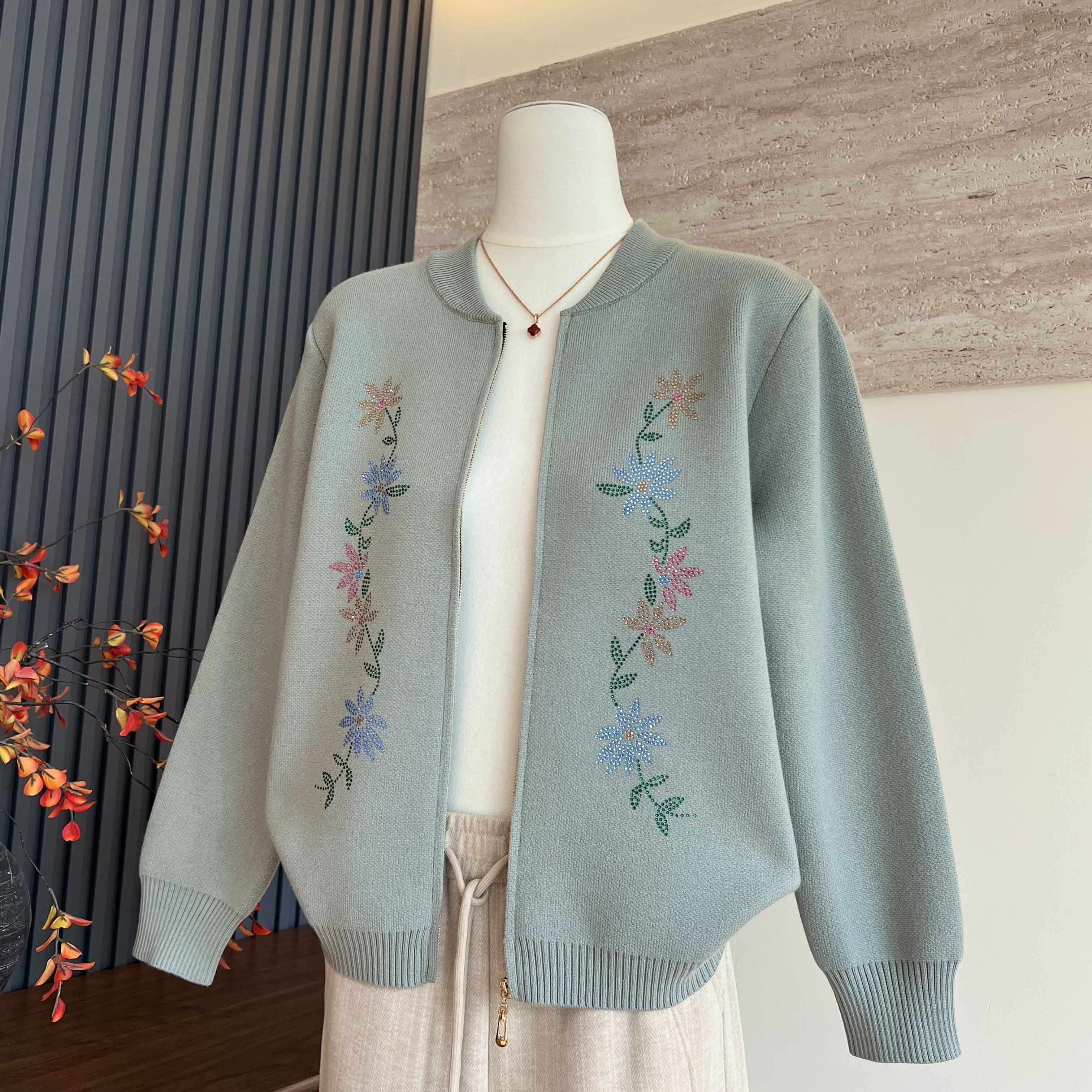 妈妈装秋季长袖棒球服拉链开衫