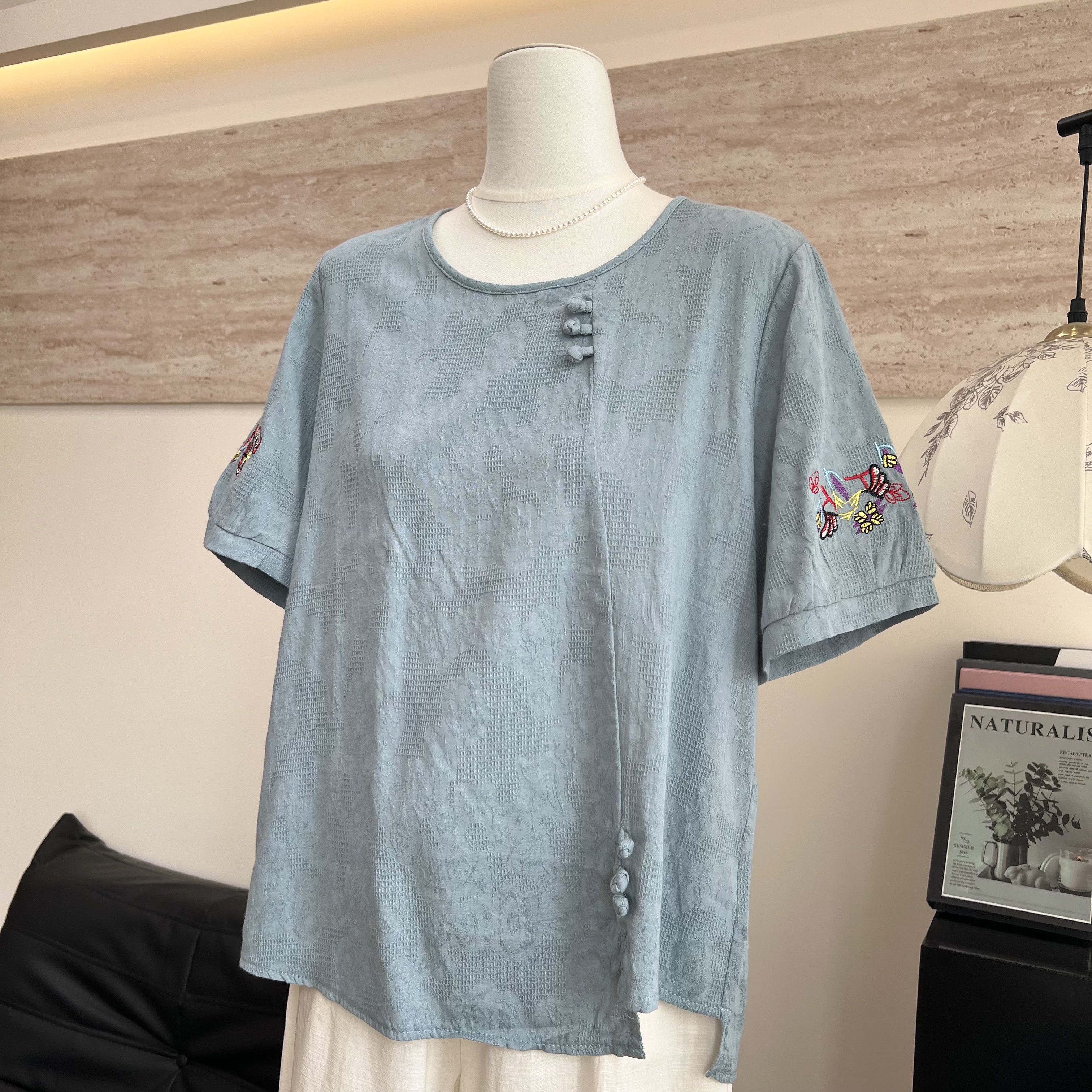 新款妈妈装夏季圆领短袖刺绣上衣