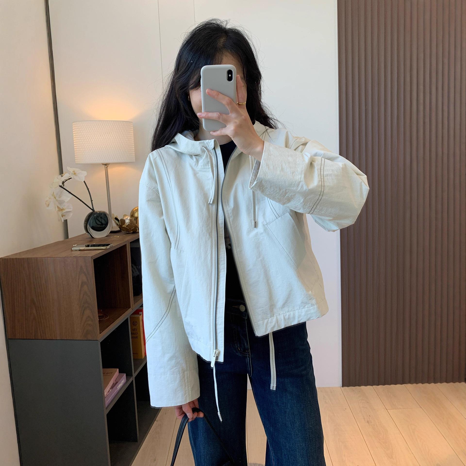 酷飒有型！2025早秋新款 lu风 立裁休闲防风抽绳连帽风衣G092507