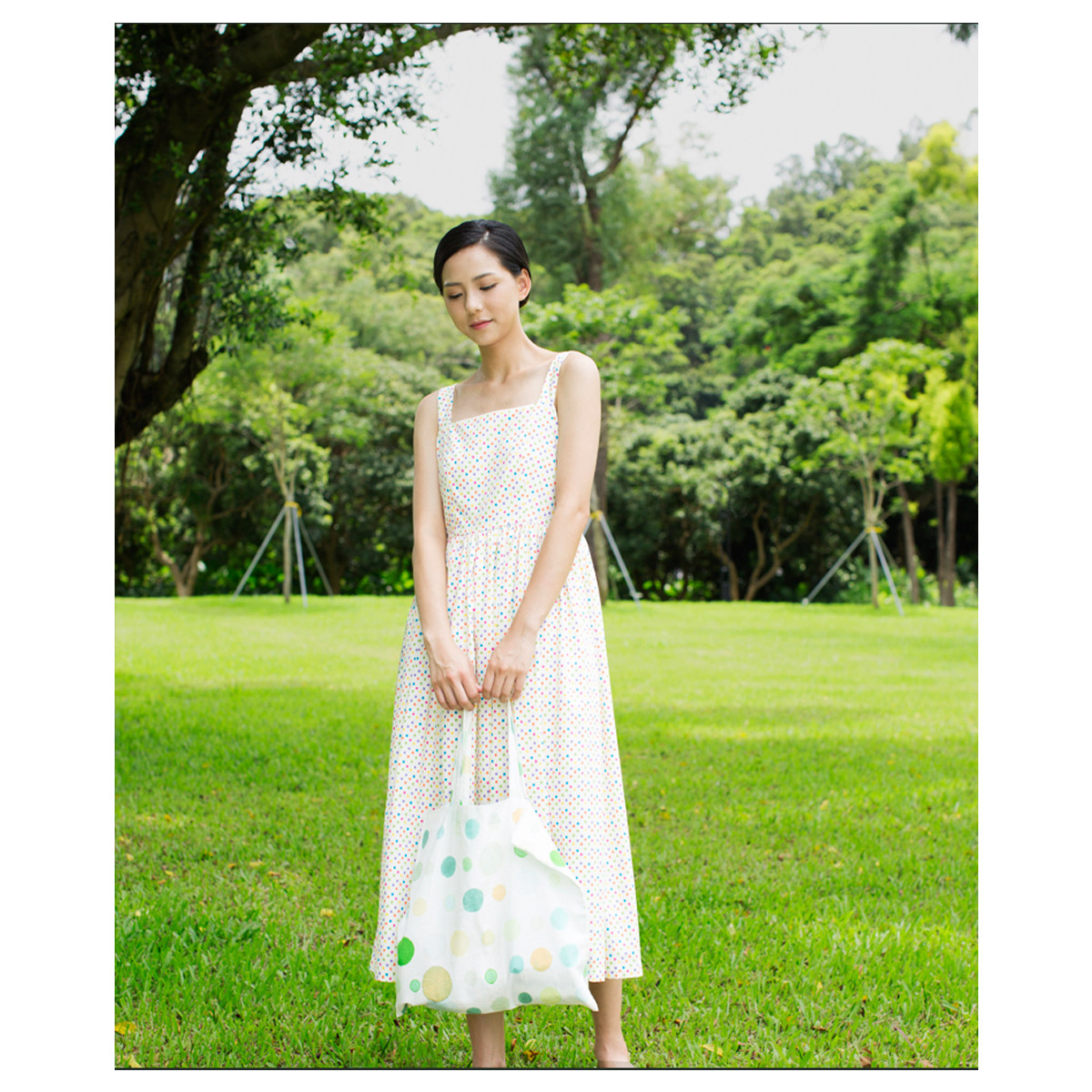 售罄 THESELF 日本进口彩色波点棉吊带方领后背系结长裙