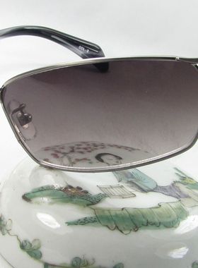 AIR WALK 美国金属全框太阳镜墨镜 80-152 男 镂空 银灰色框 扁框