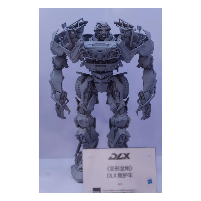先行预定 threezero 变形金刚 DLX 汽车人 救护车 可动模型手办