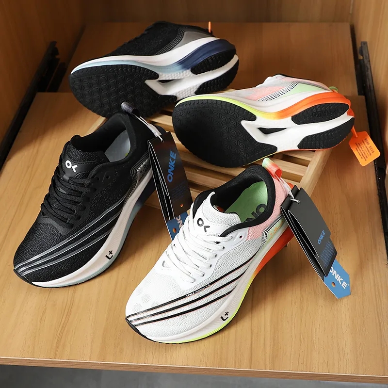 夏季透气轻便软底系带运动跑步鞋