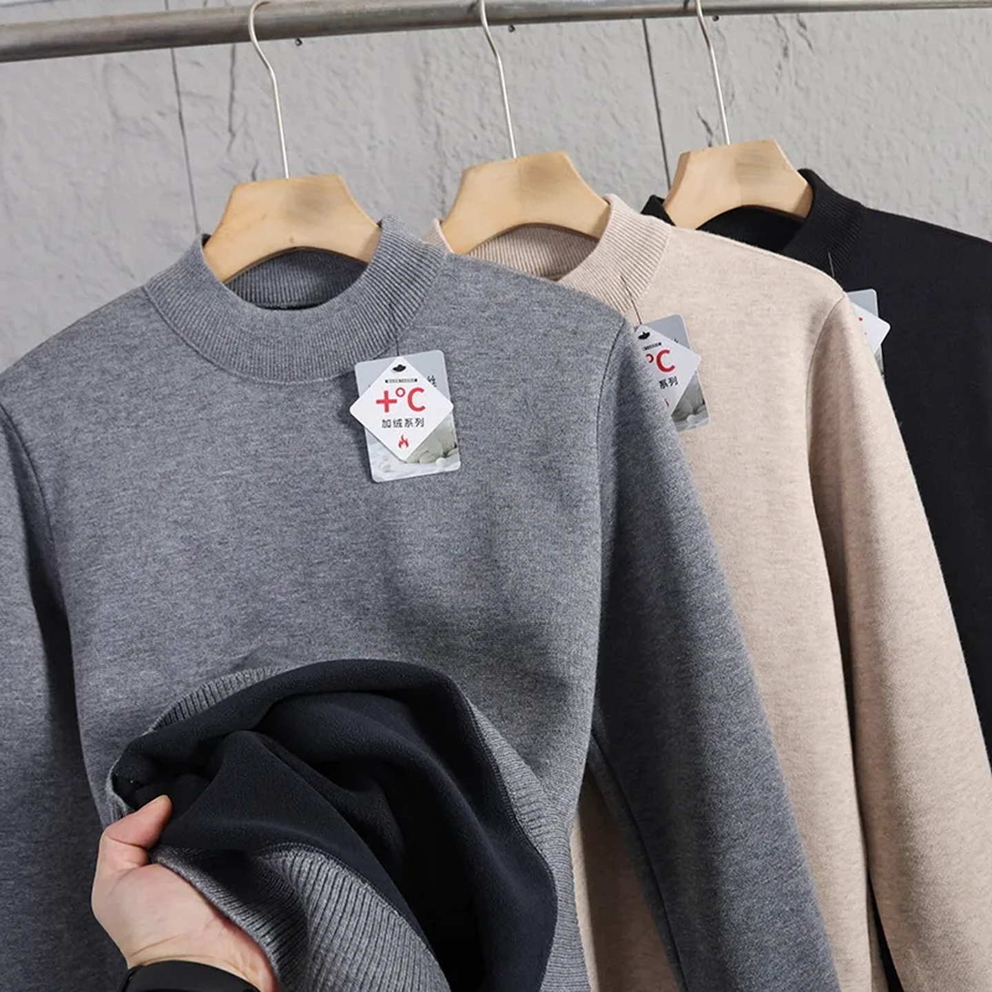 加绒保暖半高领针织衫套头毛衣男