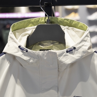 李宁运动风衣女款 舒适防泼水速干宽松连帽外套AFDV054 2025新款