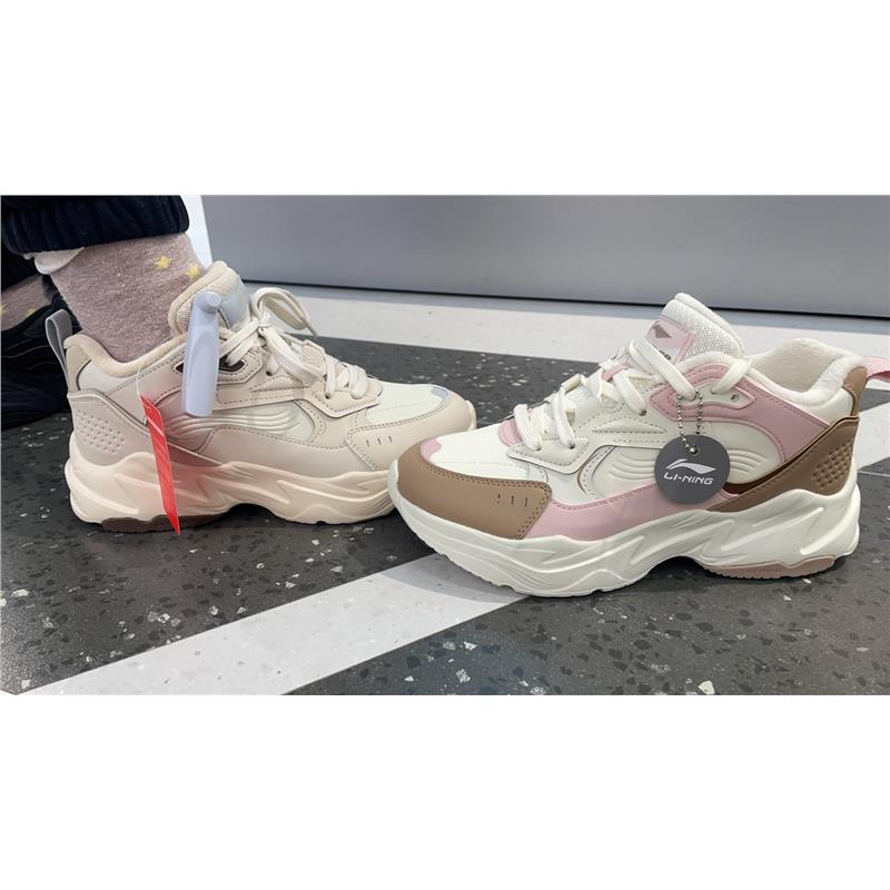 李宁正码 女子经典休闲鞋2024冬新款百搭透气舒适运动鞋 AGCU536