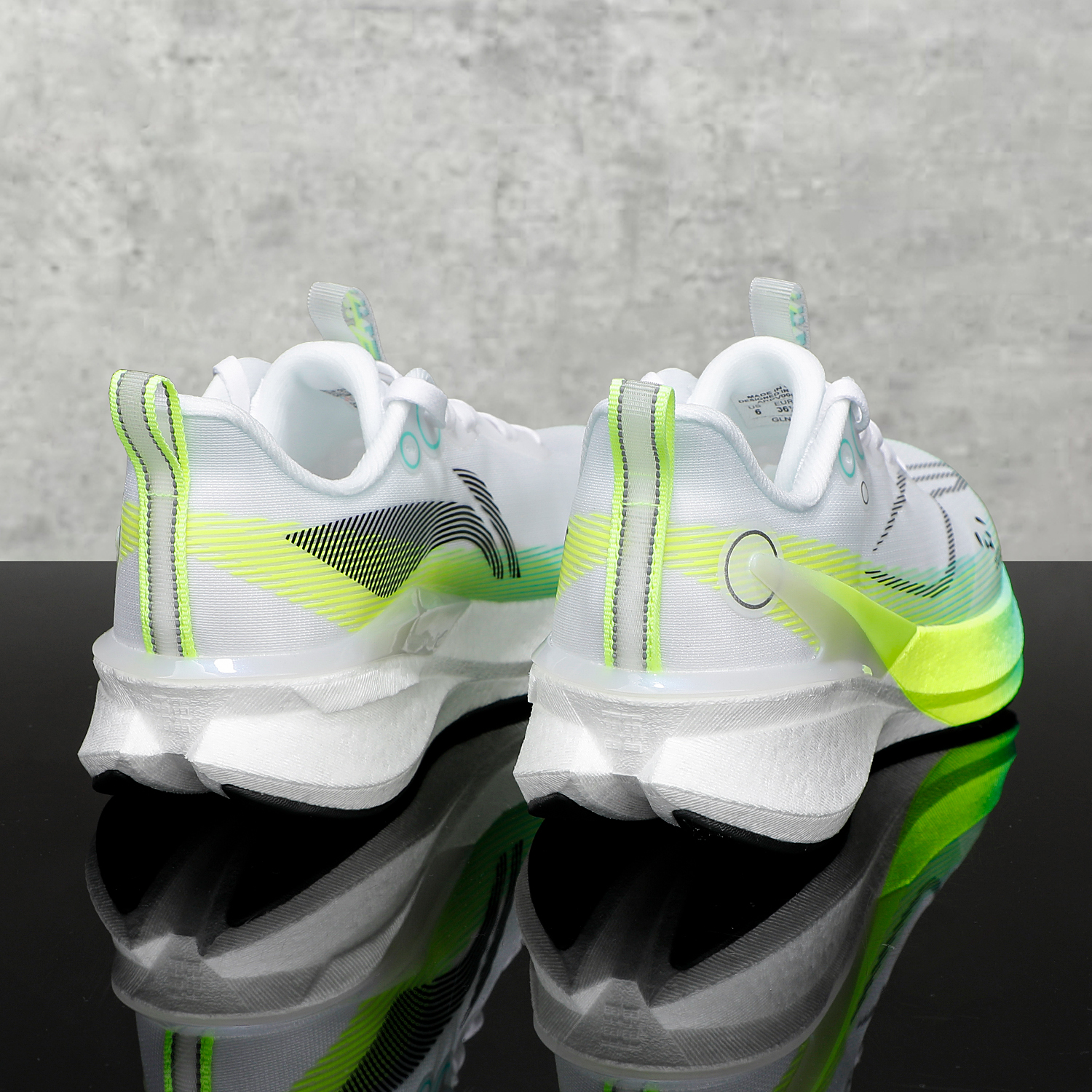 李宁运动鞋2025新款女子赤兔8PRO熊猫透气竞速马拉松跑鞋正品专柜