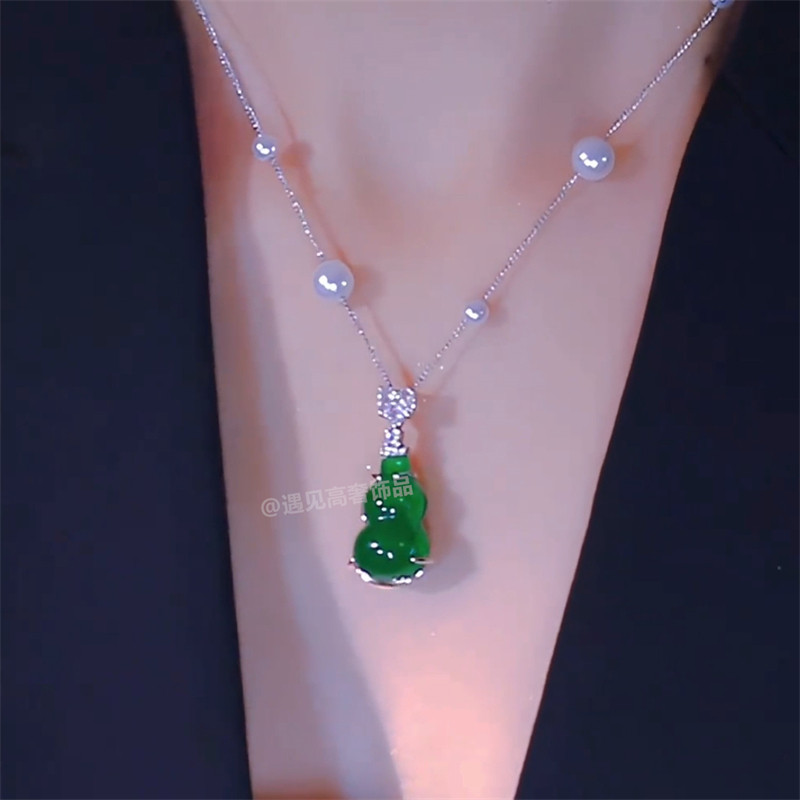 新中式翠绿仿玉髓葫芦项链女