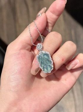 吊坠新中式叶子小众高级感女款锁骨vintage高冰透链闪钻精致项链