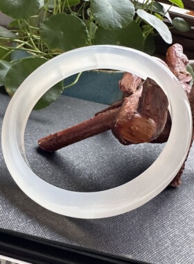 花语玉髓 天然海洋玉髓马料高冰冷白玛瑙手镯臂镯大圈口78mm