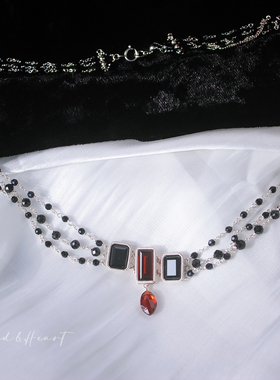 黑尖晶石榴石项链女复古宫廷