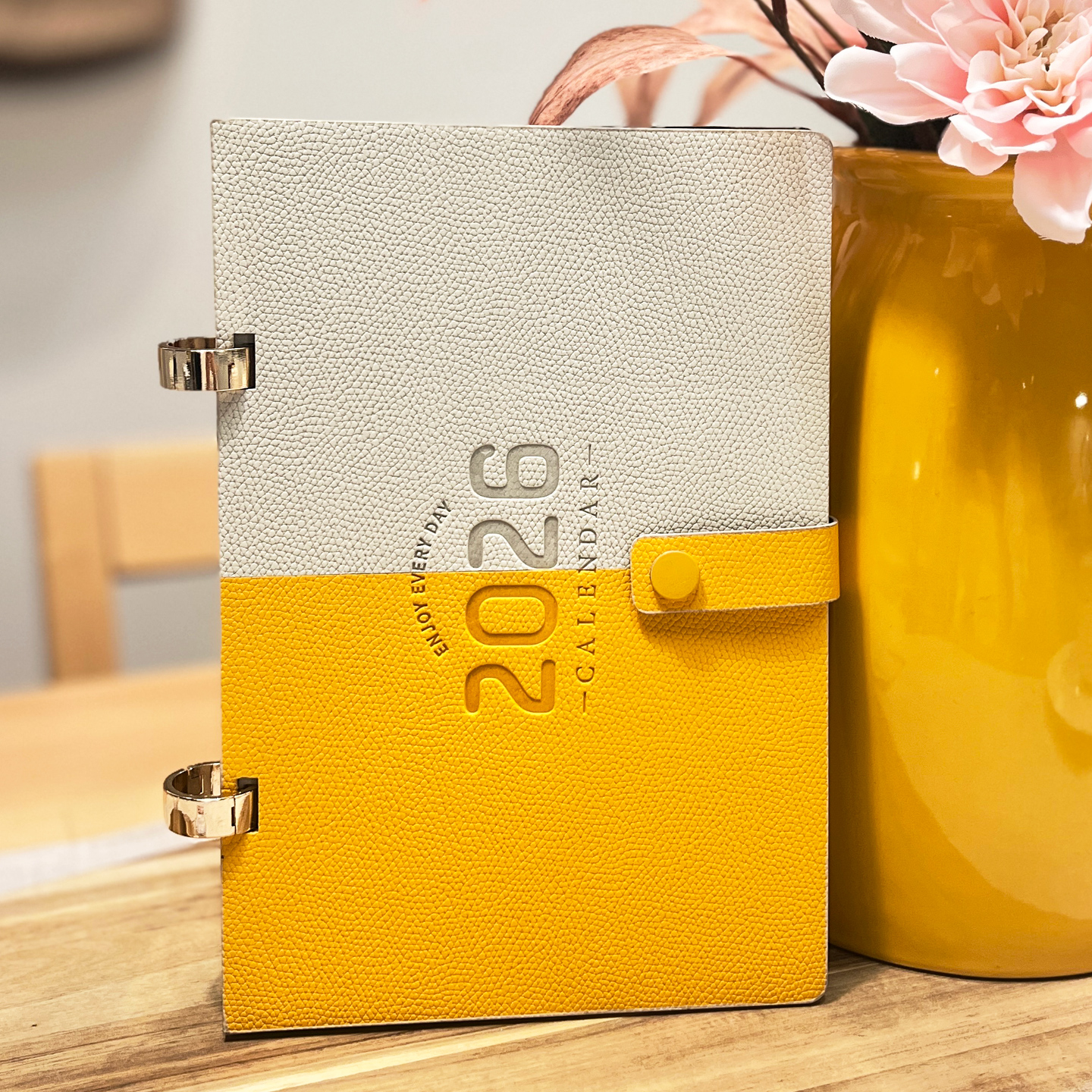 纵横2026台历加厚内页优质皮架