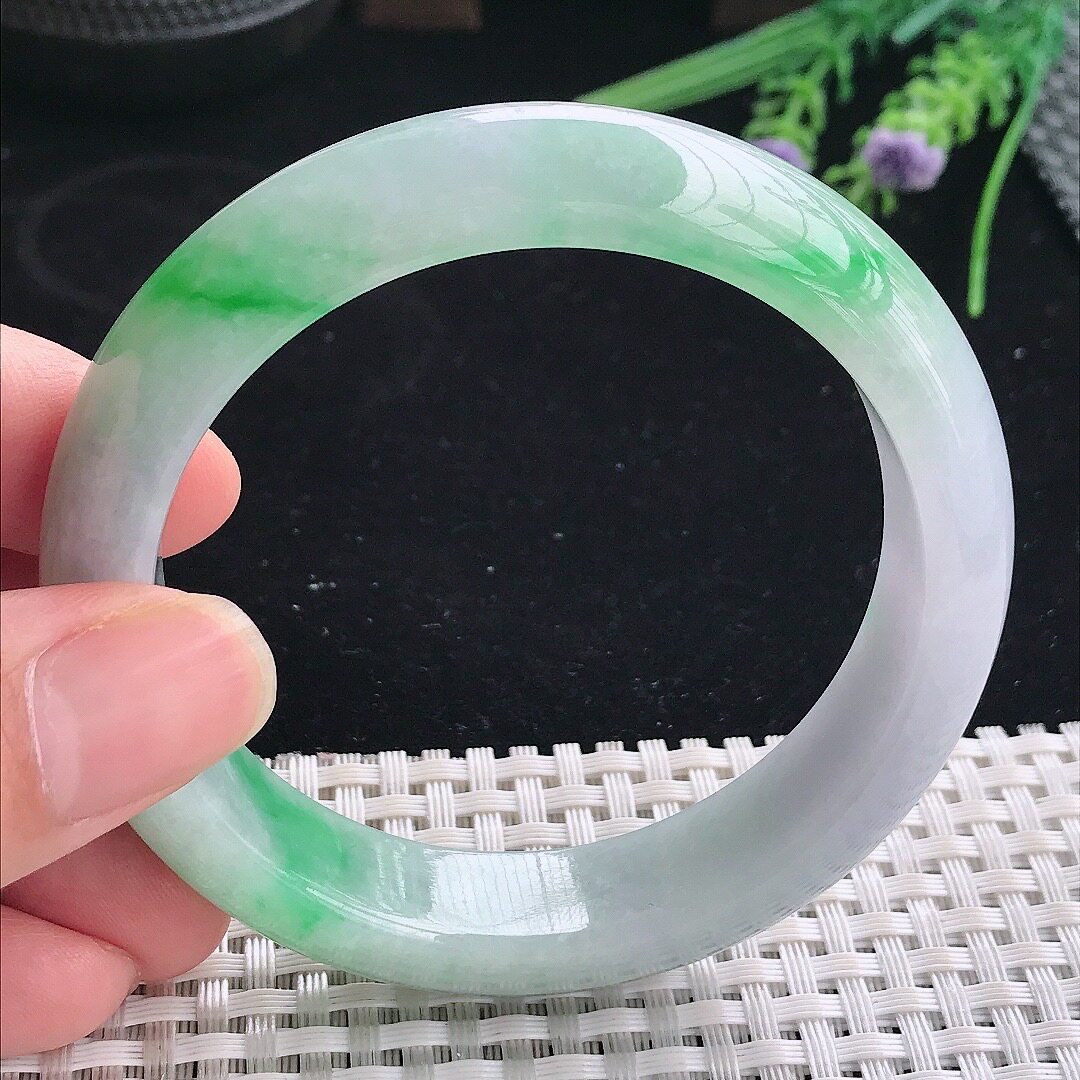 实拍A货翡翠57.8/14/8.7老坑冰润起胶飘阳绿手镯宽边玉镯平安镯