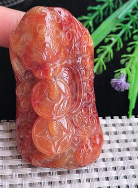 自然光68/43.8/29老坑精美温润辣色红翡金蟾招财吊坠翡翠挂件百搭