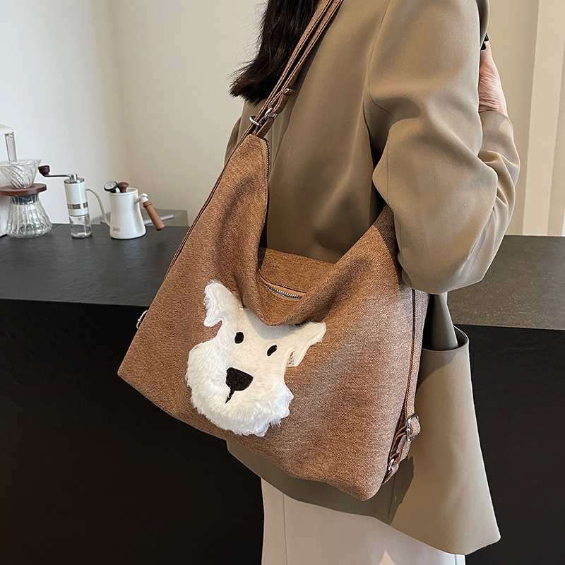 时尚休闲小众背包休闲旅行双肩包