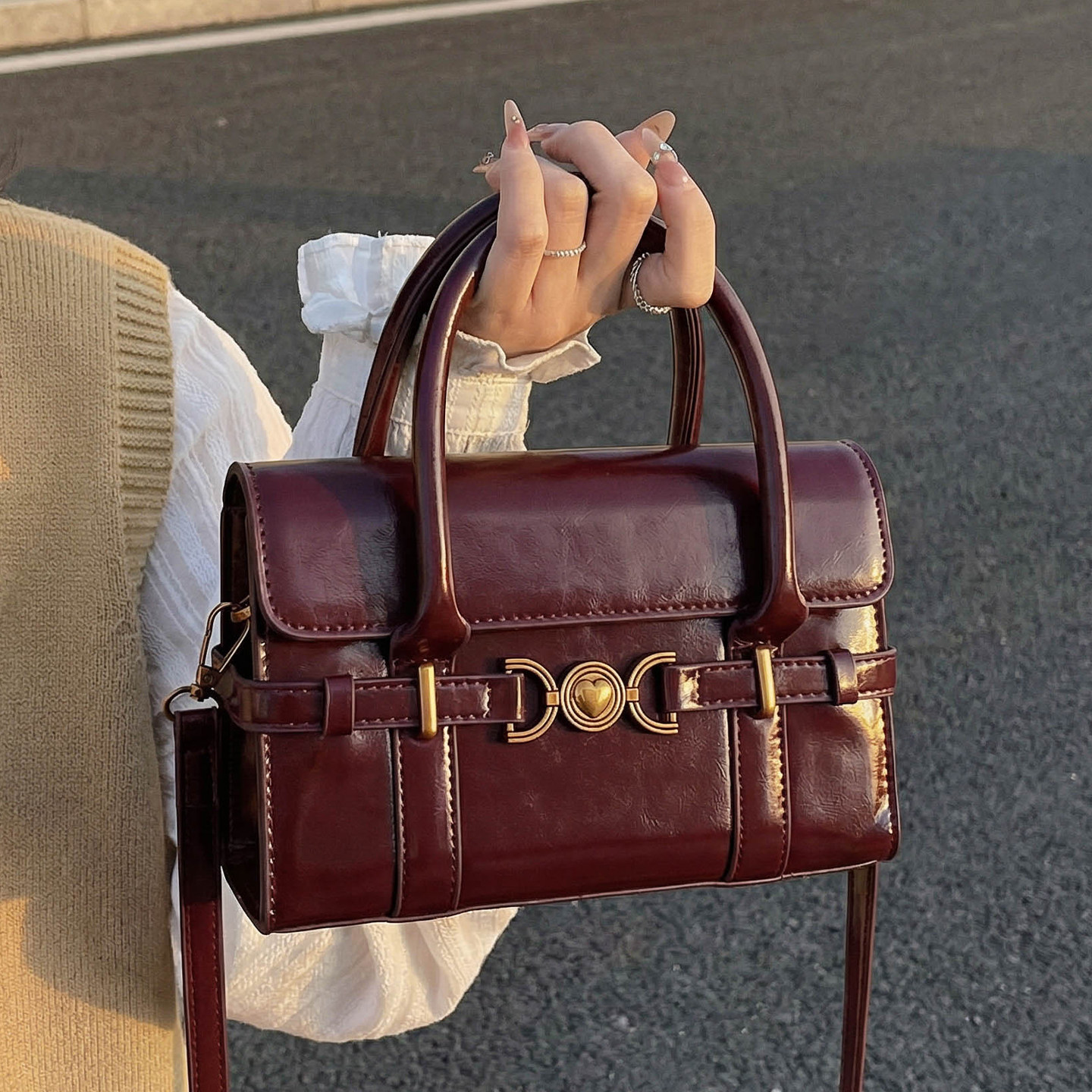 手提包包女式2025新款潮复古轻奢小众日常通勤百搭单肩斜挎小方包,箱包皮具/热销女包/男包,通用款女包,淘宝优惠券,粉丝福利购,淘宝优惠卷