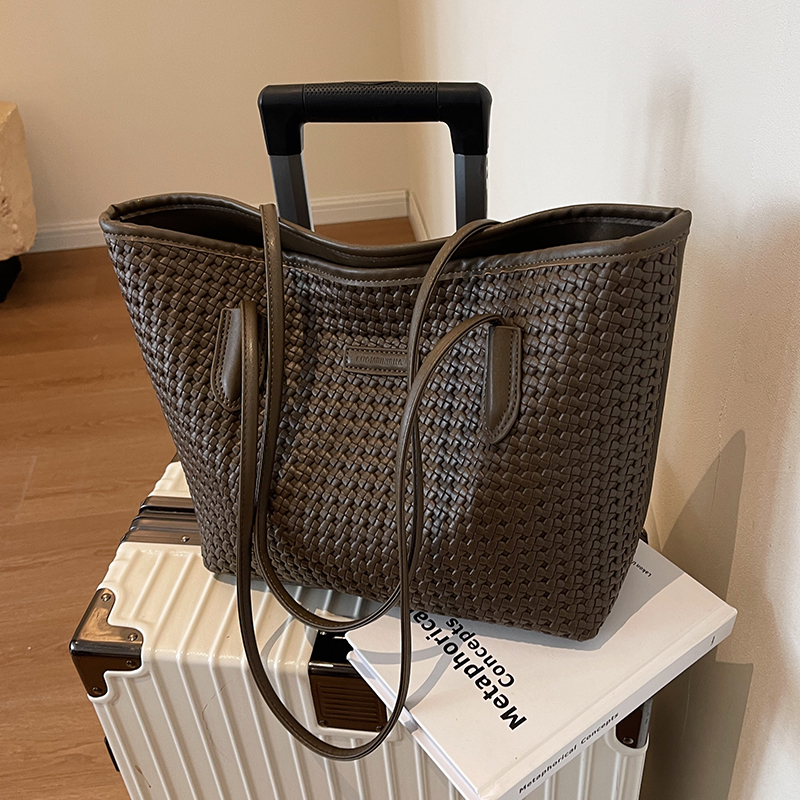 单肩包大容量通勤托特包