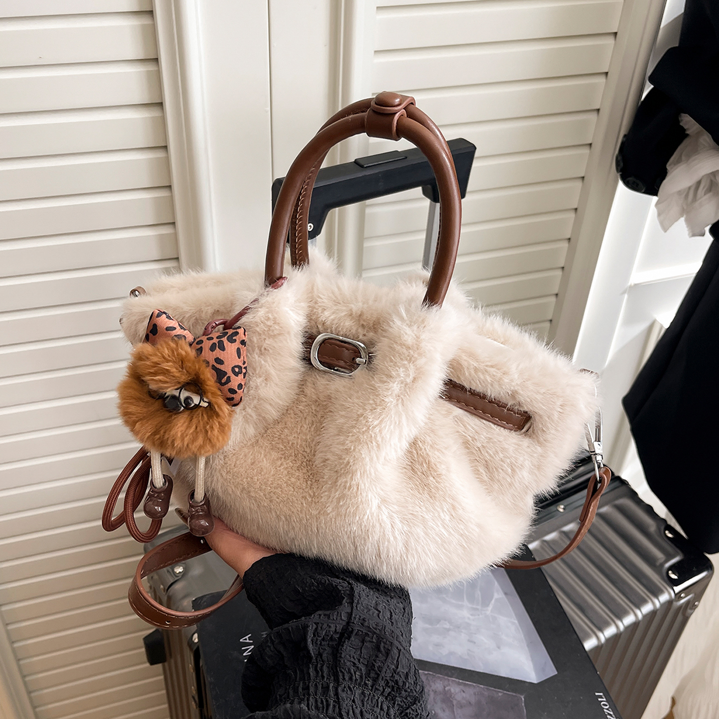 毛绒绒包包女式2025新款包包