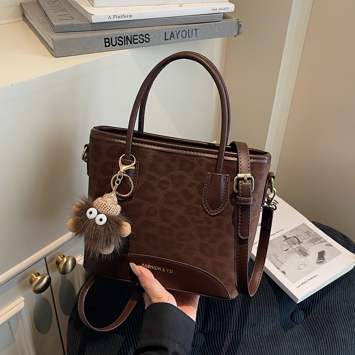 2025新款小众高级感复古托特包