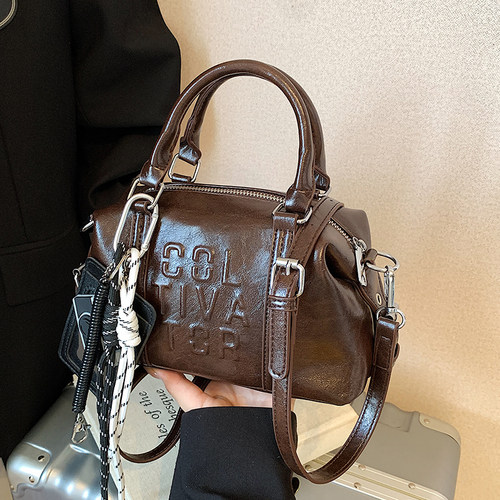 美拉德手拎包包女式2026新款斜挎包夏季流行高级质感单肩包枕头包