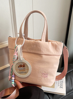 休闲包包女式2025新款流行时尚百搭手拎包轻便布包单肩斜挎水桶包