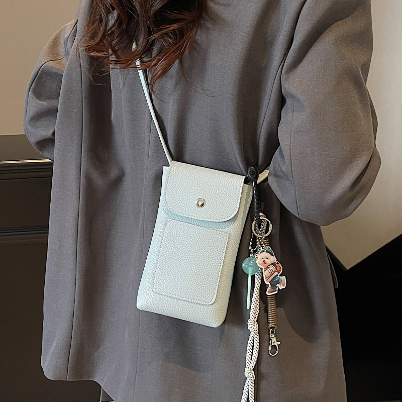 超火斜挎手机包包女式2025新款流行时尚百搭质感单肩包斜挎水桶包