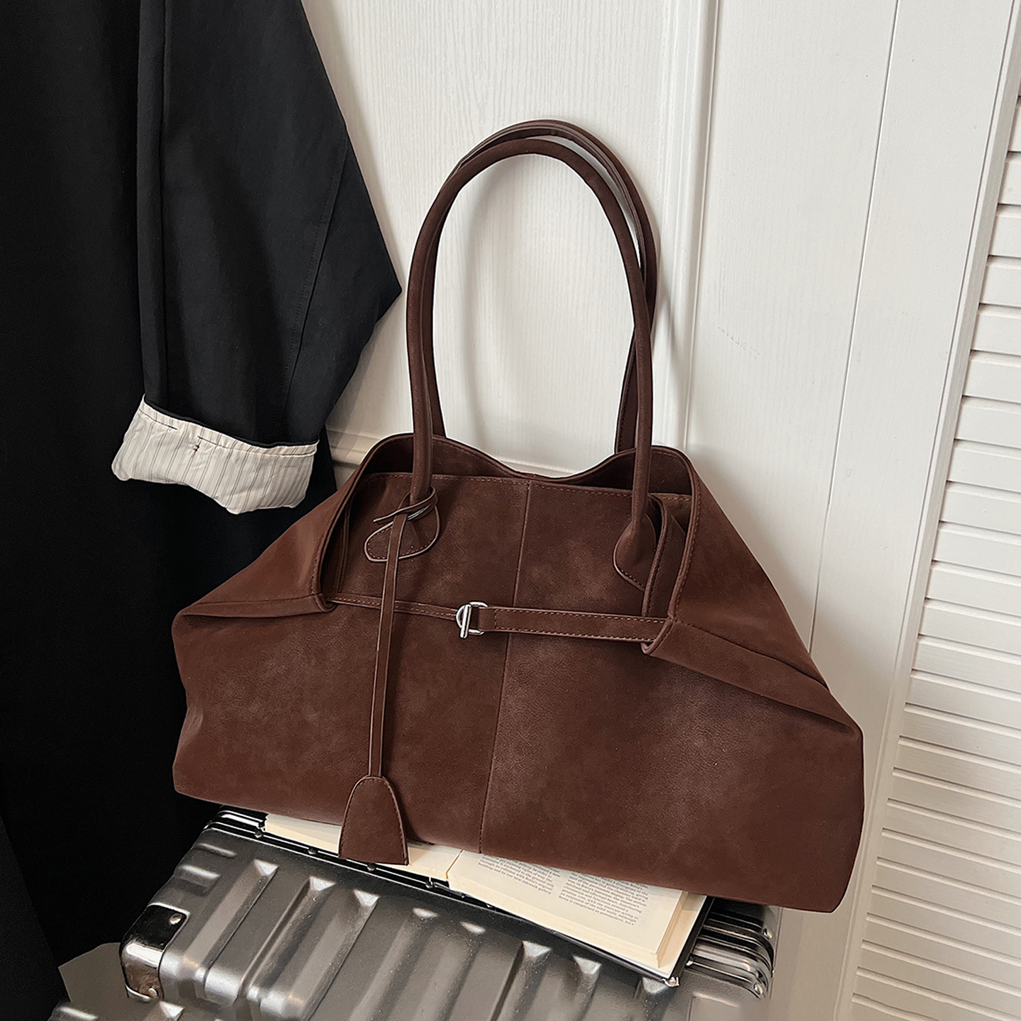 高级感复古通勤包包女式2025新款秋冬流行时尚单肩包大容量托特包