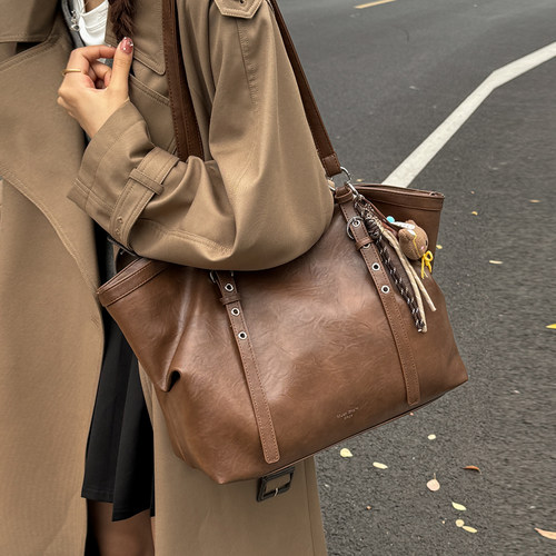 2025新款大容量学院风单肩包