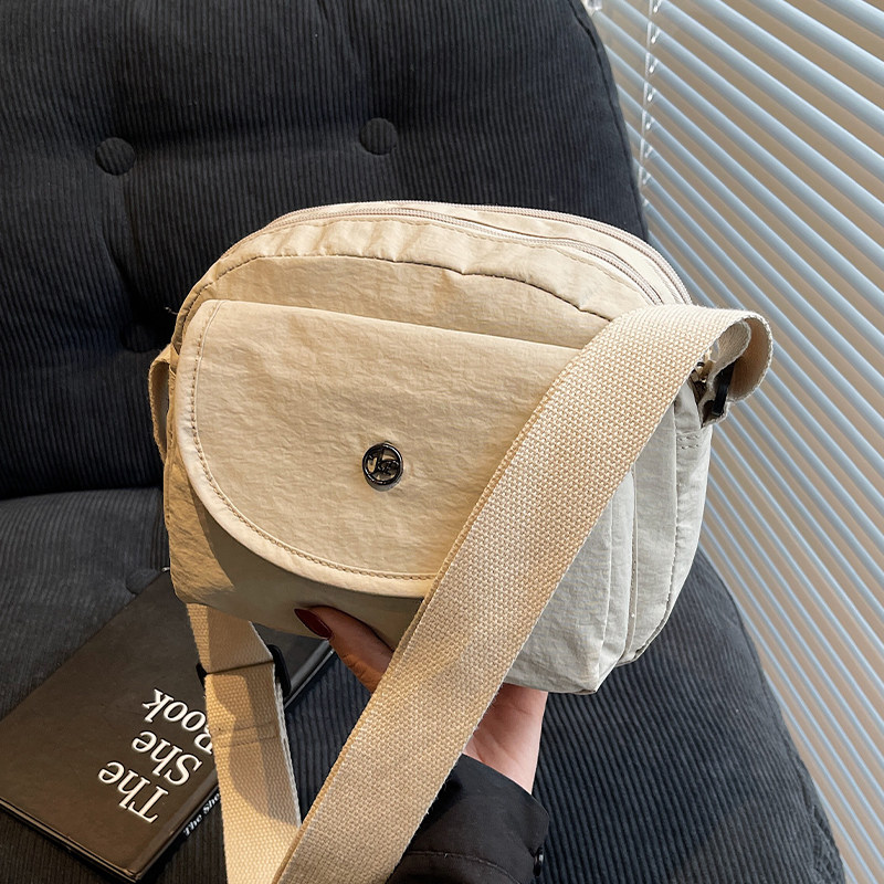 休闲小包包女式2025新款潮流行时尚轻便布包单肩包百搭斜挎小方包