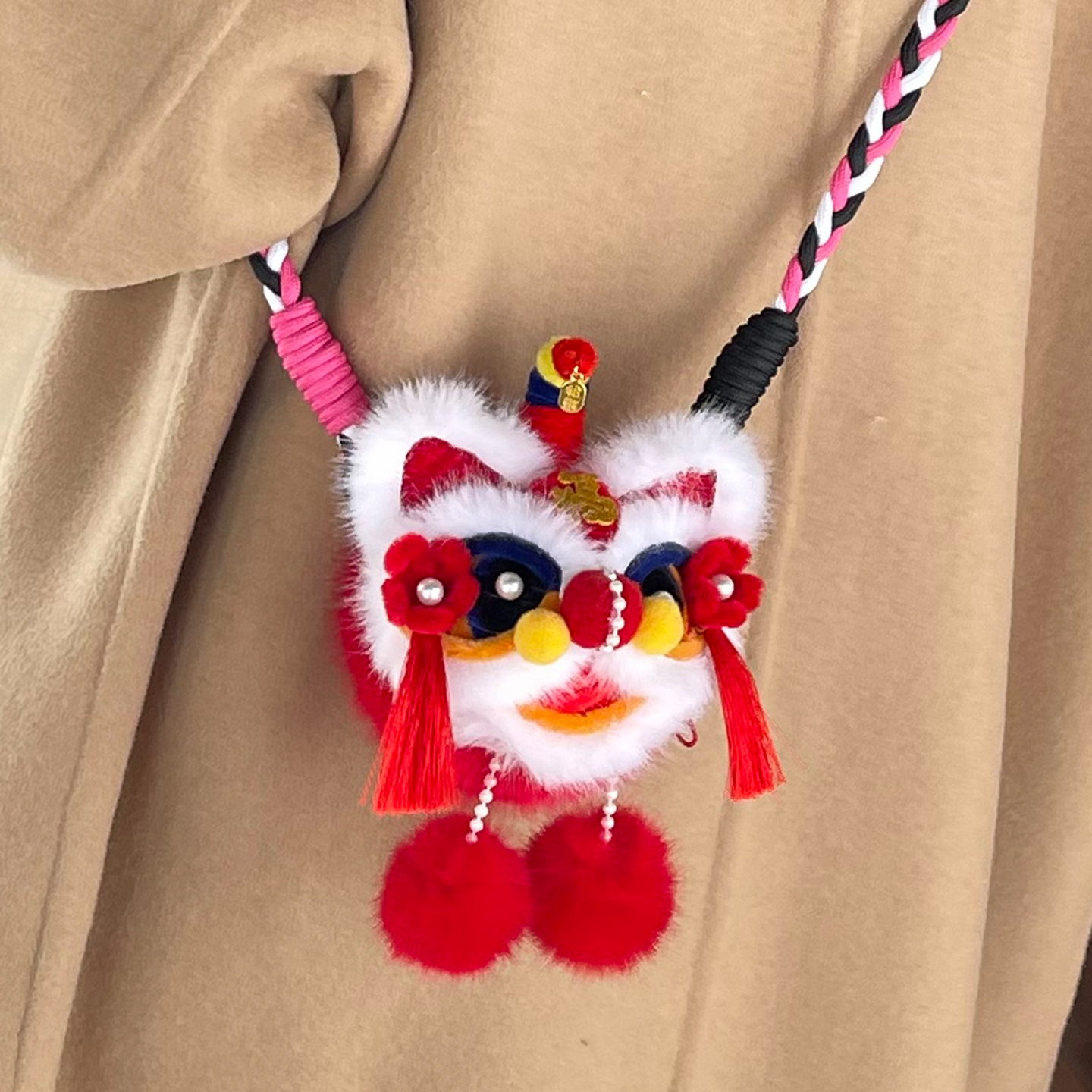 2025醒狮毛绒斜挎女包新年包包