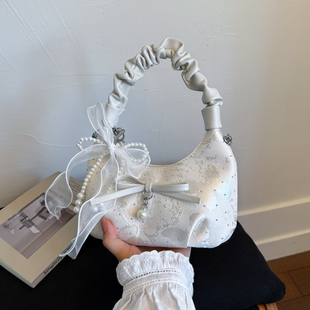 手提包包女式2025新款流行时尚小众超火休闲单肩包链条斜挎褶皱包