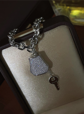 法式轻奢精工锁骨链女轻奢小众冰淇淋吊坠配饰高级感百搭项链女潮