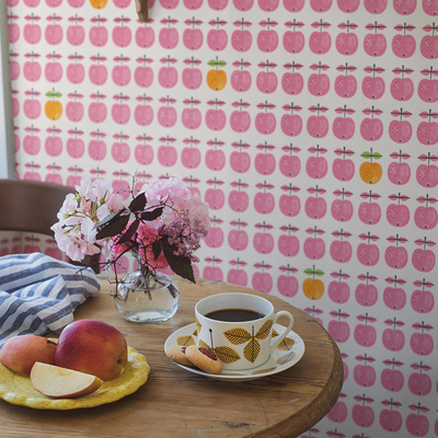 瑞典原装进口壁纸 Stig Lindberg Pall 粉色苹果图案北欧背景墙纸