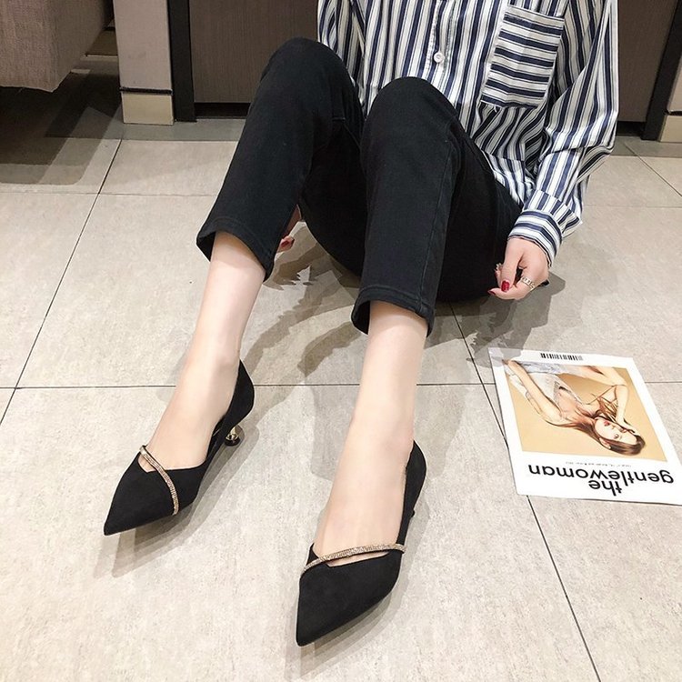 矮跟尖头高鞋女2024年春季
