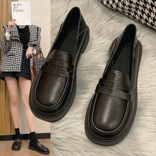 英伦风软皮春秋小皮鞋女2025年新款复古金属黑色单鞋百搭乐福鞋女